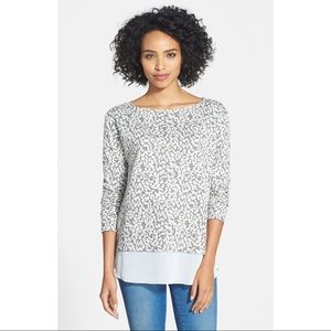 Kut from the Kloth Gray and White Tunic Top